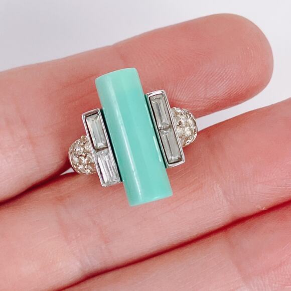 Vintage Trifari Ring Art Deco Style Green Lucite Rhinestone Size 5.75 Adjustable - Picture 15 of 16